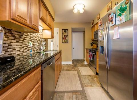 1111 Longford Rd, Bartlett, IL 60103 photo 4