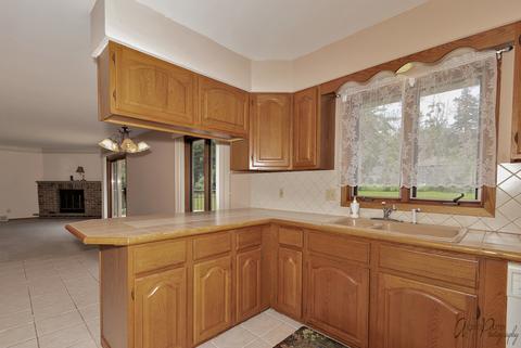 2011 Villanova Dr, Johnsburg, IL 60051 photo 9