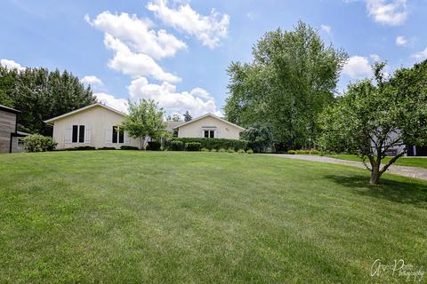 2011 Villanova Dr, Johnsburg, IL 60051 photo 2