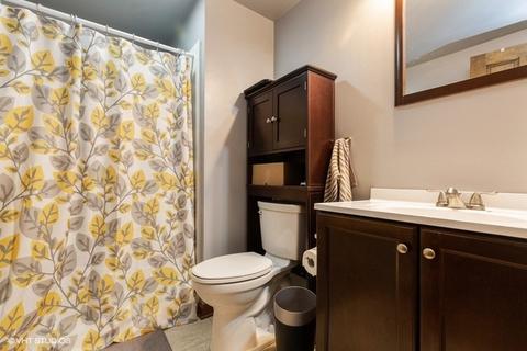 1880 Kingman Dr, Elgin, IL 60123 photo 9