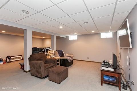 1880 Kingman Dr, Elgin, IL 60123 photo 10