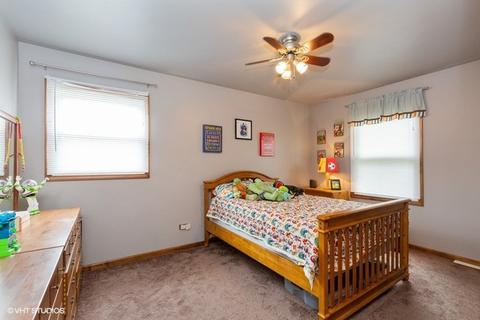 1880 Kingman Dr, Elgin, IL 60123 photo 6