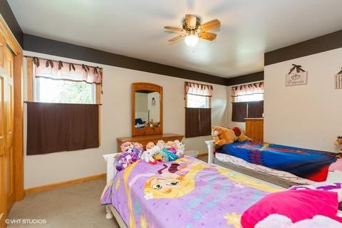 1880 Kingman Dr, Elgin, IL 60123 photo 7