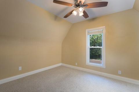 509 E State St, Cherry Valley, IL 61016 photo 17