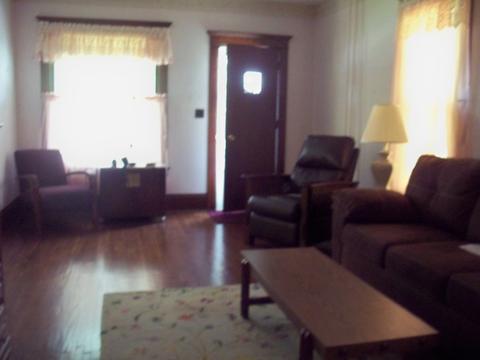 602 Edwards St, Aurora, IL 60505 photo 2