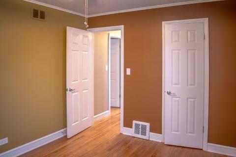 305 S Pine St, Mount Prospect, IL 60056 photo 13