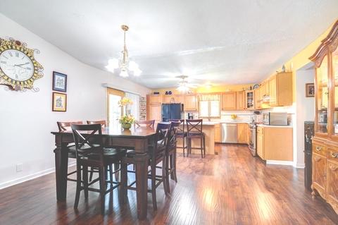 114 Nottingham Chase, Normal, IL 61761 photo 3