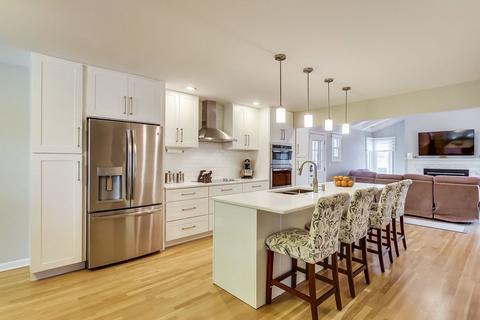154 E Adams St, Elmhurst, IL 60126 photo 3