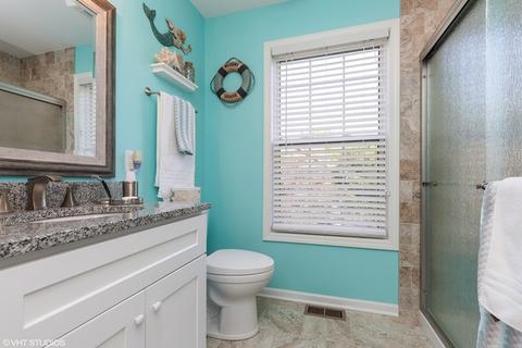 160 S Oakleaf Rd, Algonquin, IL 60102 photo 8