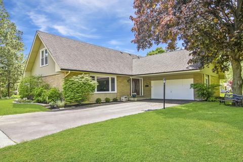 4 Burning Tree Rd, Rolling Meadows, IL 60008 photo 1