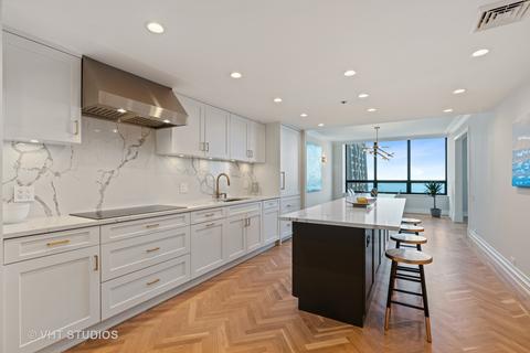 180 E Pearson St #6602, Chicago, IL 60611 photo 8