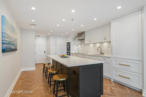 180 E Pearson St #6602, Chicago, IL 60611 photo 9