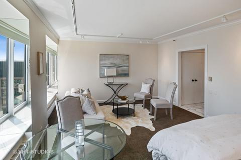 161 E Chicago Ave #30D, Chicago, IL 60611 photo 9