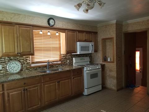 818 4th Ave, Aurora, IL 60505 photo 3