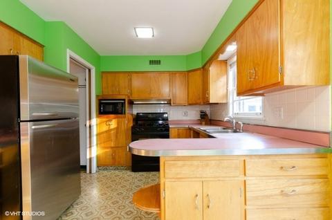 808 Cedar Ave, Elgin, IL 60120 photo 5