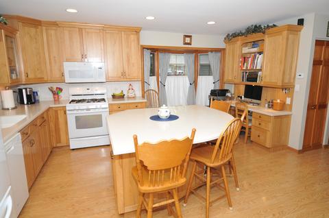 1017 Fall Cir, Roselle, IL 60172 photo 6