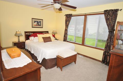 1017 Fall Cir, Roselle, IL 60172 photo 12