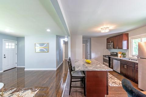 3341 Heather Dr, Markham, IL 60428 photo 2