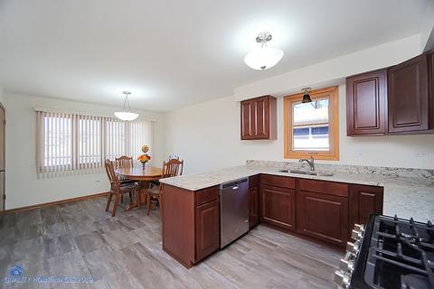 8532 S 78th Ave, Bridgeview, IL 60455 photo 9
