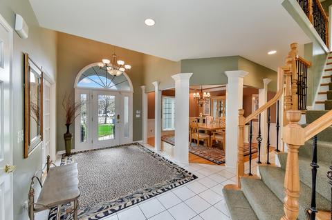 935 Burnham Ct, Aurora, IL 60502 photo 8