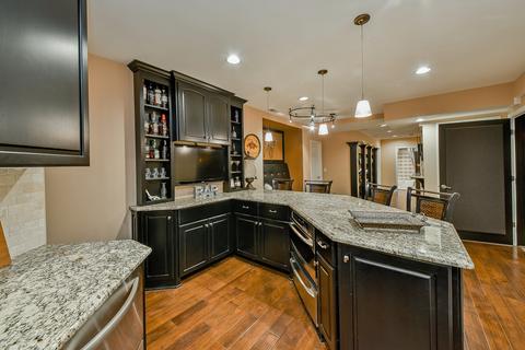 935 Burnham Ct, Aurora, IL 60502 photo 6