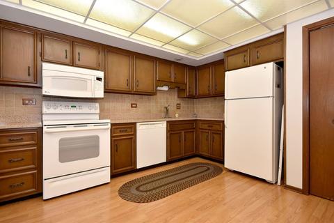 901 Center St #102, Des Plaines, IL 60016 photo 10