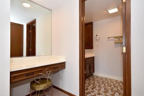 901 Center St #102, Des Plaines, IL 60016 photo 18