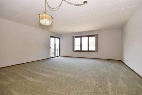 901 Center St #102, Des Plaines, IL 60016 photo 3