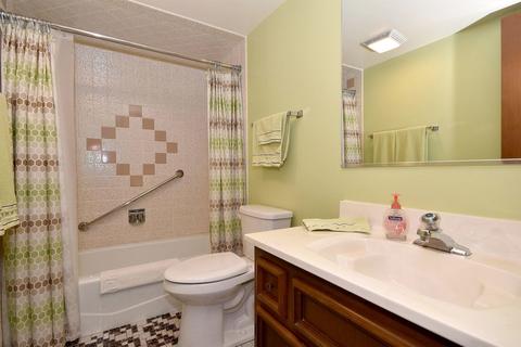 901 Center St #102, Des Plaines, IL 60016 photo 16