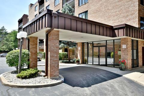 901 Center St #102, Des Plaines, IL 60016 photo 2