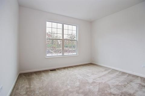 1900 Sheffield Dr, Hoffman Estates, IL 60192 photo 12