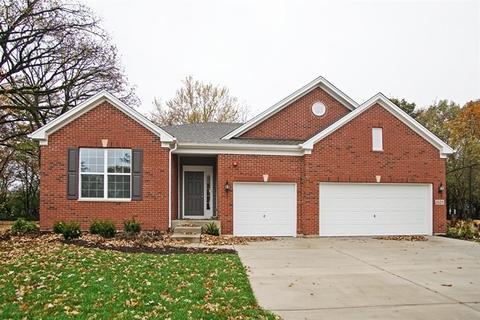 1900 Sheffield Dr, Hoffman Estates, IL 60192 photo 1