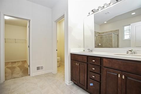 1900 Sheffield Dr, Hoffman Estates, IL 60192 photo 10