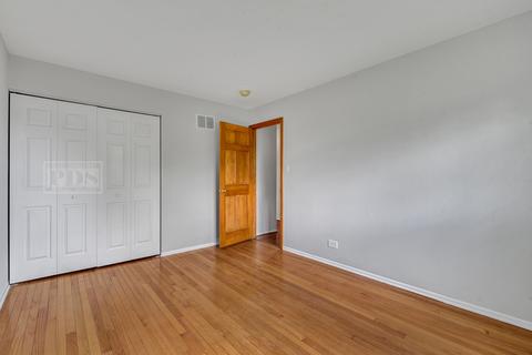 2108 S Hull Dr, Wheaton, IL 60189 photo 19