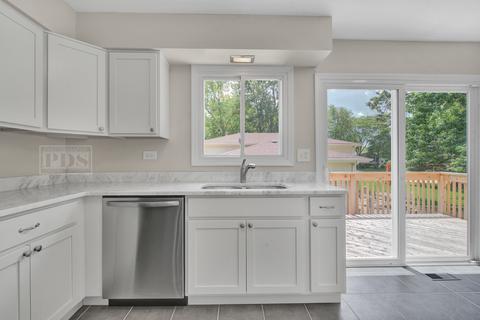 2108 S Hull Dr, Wheaton, IL 60189 photo 14