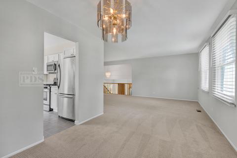 2108 S Hull Dr, Wheaton, IL 60189 photo 7