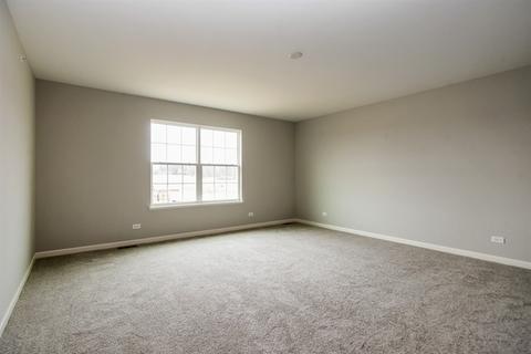 5757 Chatham Dr, Hoffman Estates, IL 60192 photo 9