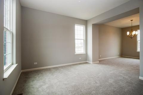 5757 Chatham Dr, Hoffman Estates, IL 60192 photo 6