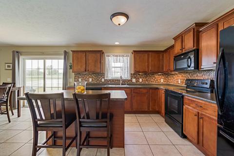 206 Springdale Ave, Bloomington, IL 61704 photo 4