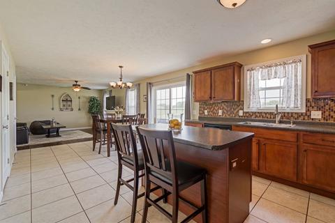 206 Springdale Ave, Bloomington, IL 61704 photo 5