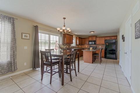 206 Springdale Ave, Bloomington, IL 61704 photo 6