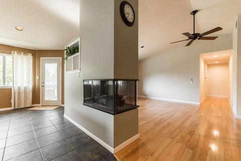 3327 Meadow Trl E, Dekalb, IL 60115 photo 6