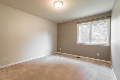 3327 Meadow Trl E, Dekalb, IL 60115 photo 19