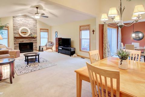 1424 Mackenzie Ln, Elgin, IL 60120 photo 6
