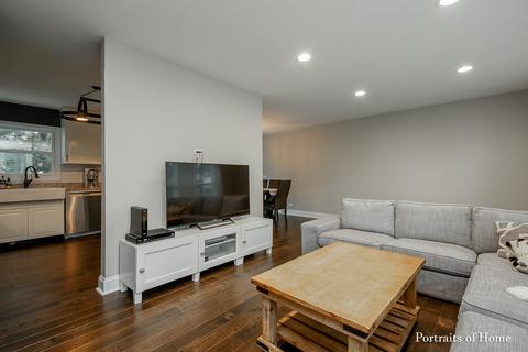 434 N 5th Ave, Des Plaines, IL 60016 photo 3