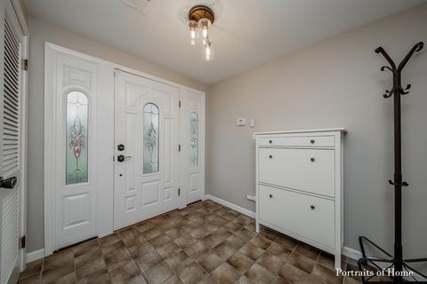 434 N 5th Ave, Des Plaines, IL 60016 photo 2