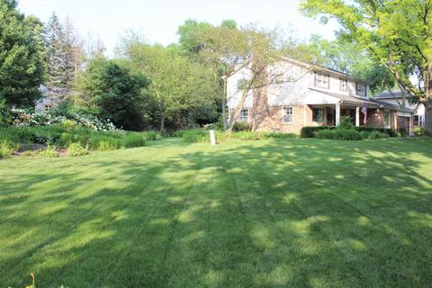 1567 Wadsworth Rd, Wheaton, IL 60189 photo 3