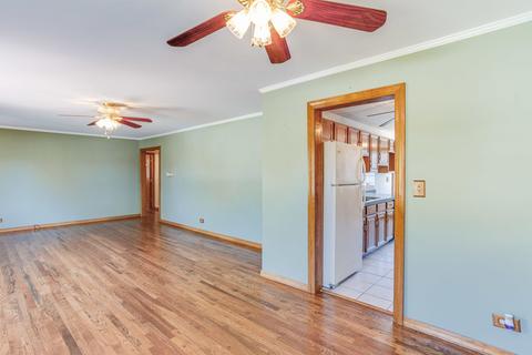 665 Illinois Blvd, Hoffman Estates, IL 60169 photo 7