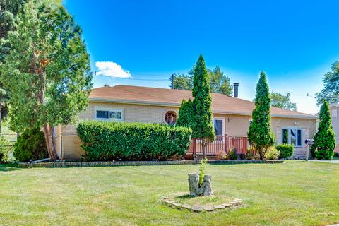 665 Illinois Blvd, Hoffman Estates, IL 60169 photo 2