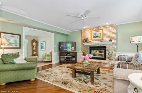 1122 Thatcher Trl, West Dundee, IL 60118 photo 9